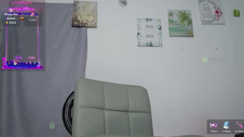 andie      Send your love who needs it online show from December 4, 2025, 12:42 am