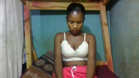 Snapshot of andiscah21 chatting on September 21, 2025, 7:26 pm Rasoa Edime Anissia online show from September 21, 2025, 7:26 pm