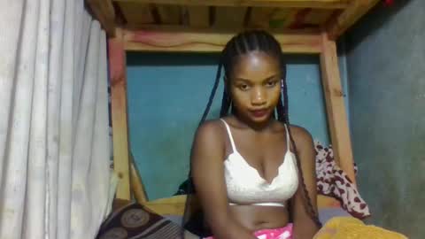 Snapshot of andiscah21 chatting on October 7, 2025, 11:13 pm Rasoa Edime Anissia online show from October 7, 2025, 11:13 pm