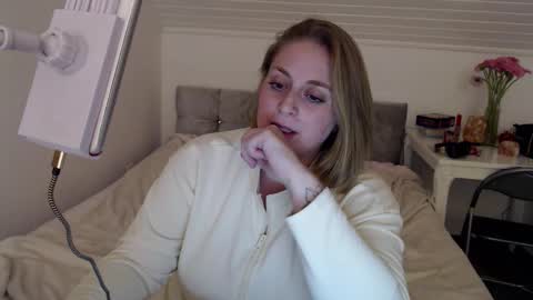 Andorphin online show from December 2, 2025, 9:10 pm