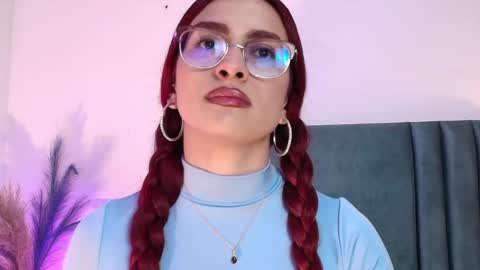 Andra Cyrus online show from October 3, 2025, 5:54 pm