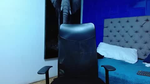 Andre Parker online show from February 5, 2025, 2:51 am