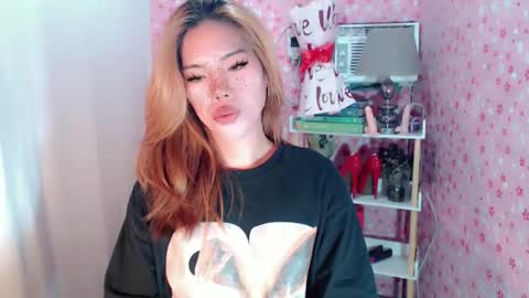 andrea06121998 online show from December 1, 2025, 3:11 am