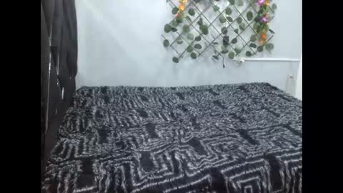 andrea1_ebony online show from November 7, 2025, 8:09 pm