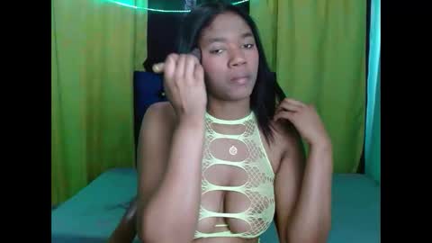 andrea1_ebony online show from November 30, 2025, 1:59 pm