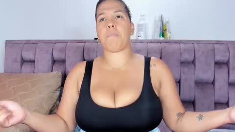 Andrea bigtits69 online show from February 8, 2026, 8:12 pm
