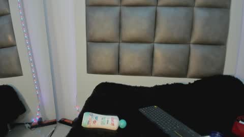 andrea_brunette_ online show from September 14, 2025, 12:26 pm
