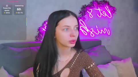 Snapshot of andrea_devis chatting on January 13, 2026, 12:05 am Eva online show from January 13, 2026, 12:05 am