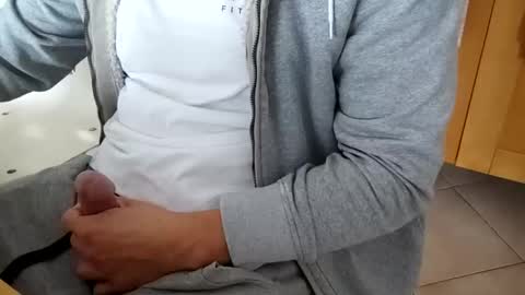 andrea_feetlover online show from October 11, 2025, 2:04 pm