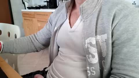 andrea_feetlover online show from November 3, 2025, 6:47 am