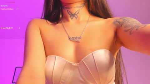 Andrea  online show from February 11, 2025, 3:08 pm