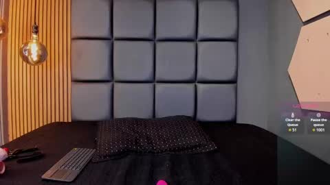  ANDREA  online show from October 22, 2025, 1:22 pm