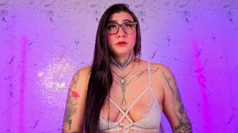 Snapshot of andrea_miller1 chatting on August 5, 2026, 12:52 pm Andrea online show from August 5, 2026, 12:52 pm