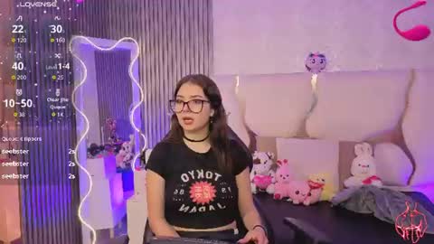 andrea_tay1 online show from July 9, 2026, 7:18 pm
