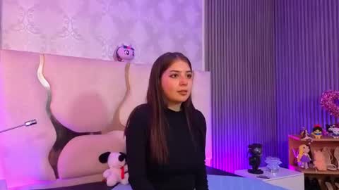 andrea_tay1 online show from July 28, 2026, 7:15 pm