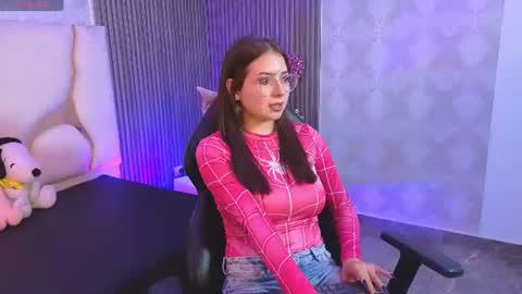andrea_tay1 online show from July 30, 2026, 8:08 pm