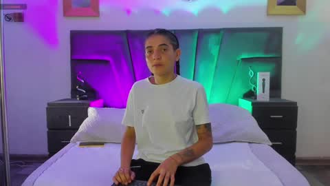 Andrea  Karina online show from January 19, 2025, 12:50 pm