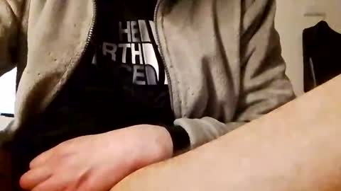 andreai1988 online show from February 6, 2026, 4:06 am