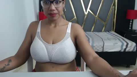 Snapshot of andrealopezxox chatting on August 3, 2026, 1:16 pm ANDREA online show from August 3, 2026, 1:16 pm