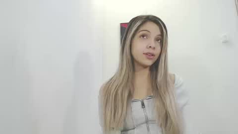 andreau 19 online show from September 11, 2025, 1:44 pm