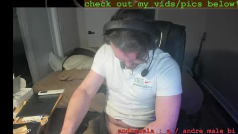 Snapshot of andreaxle chatting on April 13, 2026, 11:32 pm andreaxle online show from April 13, 2026, 11:32 pm