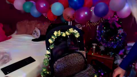 Snapshot of andreeajj chatting on December 20, 2024, 10:43 pm andreeajj online show from December 20, 2024, 10:43 pm