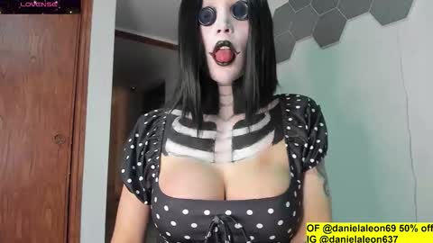 onlyfans danielaleon69   IG danielaleon637 online show from October 31, 2025, 2:01 am