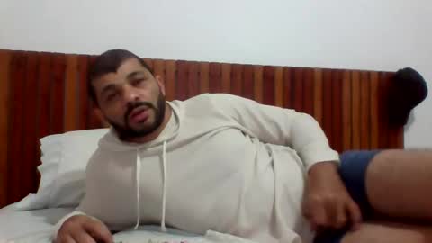 andreloko123 online show from October 9, 2025, 2:09 am