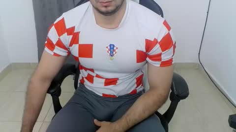 andres180950734 online show from October 2, 2025, 10:11 am