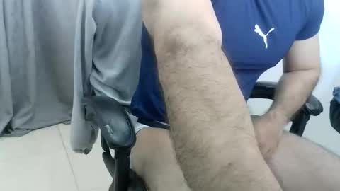 Snapshot of andres180950734 chatting on April 20, 2026, 11:46 am andres180950734 online show from April 20, 2026, 11:46 am