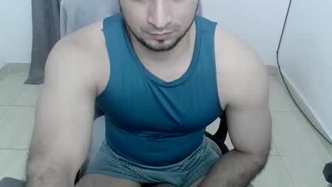 Snapshot of andres180950734 chatting on April 28, 2026, 2:27 am andres180950734 online show from April 28, 2026, 2:27 am