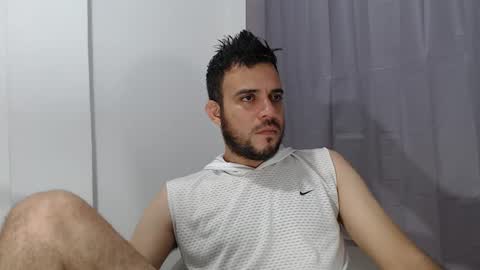 Snapshot of andres_blanco_ chatting on October 21, 2025, 9:10 am i am Andres online show from October 21, 2025, 9:10 am