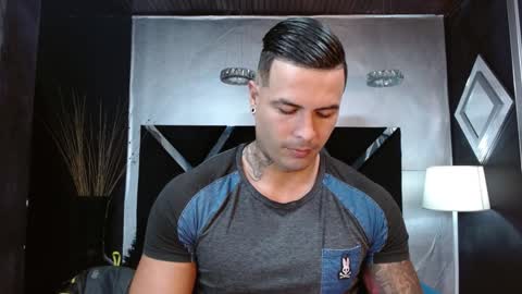 Snapshot of andres_clark chatting on January 3, 2025, 5:31 pm insta andres clark online show from January 3, 2025, 5:31 pm