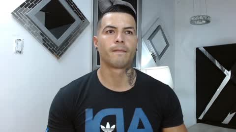 Snapshot of andres_clark chatting on February 6, 2025, 5:40 pm insta andres clark online show from February 6, 2025, 5:40 pm