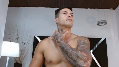 Snapshot of andres_clark chatting on February 14, 2025, 8:48 pm insta andres clark online show from February 14, 2025, 8:48 pm