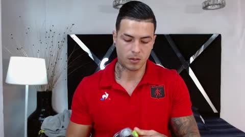 Snapshot of andres_clark chatting on March 6, 2025, 6:59 pm insta andres clark online show from March 6, 2025, 6:59 pm