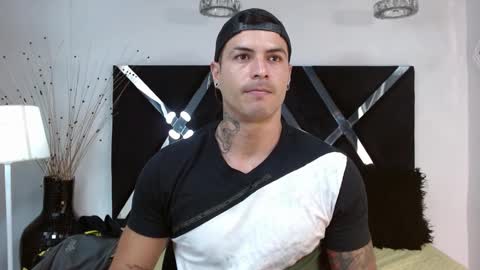 Snapshot of andres_clark chatting on March 11, 2025, 6:19 pm insta andres clark online show from March 11, 2025, 6:19 pm