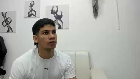 Snapshot of andres_stud777 chatting on September 17, 2025, 4:25 am ANDRES online show from September 17, 2025, 4:25 am