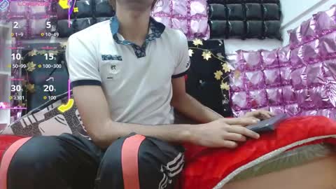 andresdark_07 online show from December 3, 2025, 3:25 am