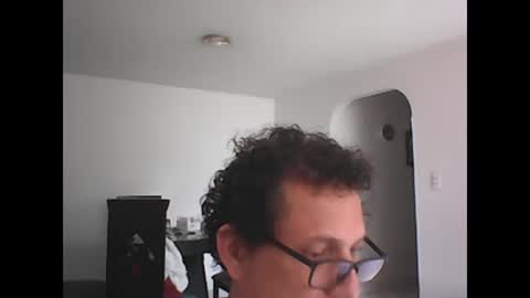 andresfloga online show from November 3, 2025, 5:25 pm