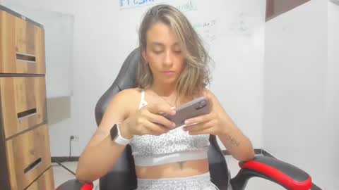 Isa  --------- online show from January 19, 2025, 8:19 pm