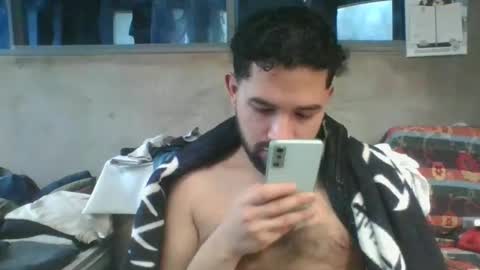 Snapshot of andresi00 chatting on December 5, 2025, 7:10 pm andresi00 online show from December 5, 2025, 7:10 pm