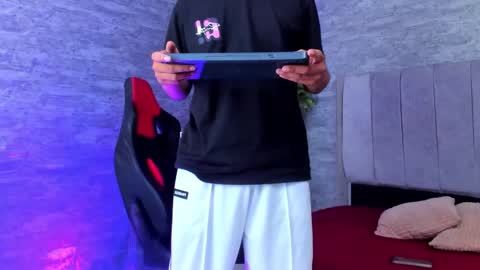 Andres  online show from January 10, 2026, 11:23 am