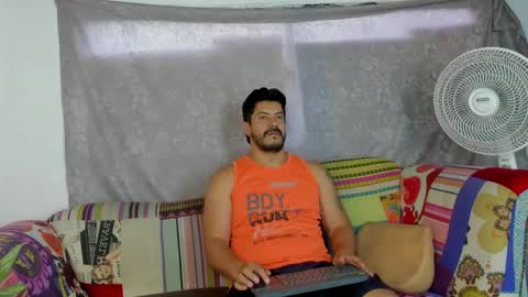 Snapshot of andressmith__ chatting on May 19, 2026, 9:54 pm Andres online show from May 19, 2026, 9:54 pm