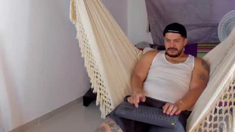 Snapshot of andressmith__ chatting on June 4, 2026, 10:16 pm Andres online show from June 4, 2026, 10:16 pm