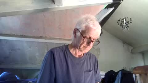 Snapshot of andrew160258 chatting on July 14, 2026, 11:49 am Andrew online show from July 14, 2026, 11:49 am