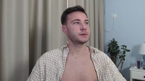 Justin Andrew online show from September 28, 2025, 9:14 am