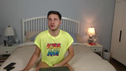 Justin Andrew online show from September 30, 2025, 8:52 am