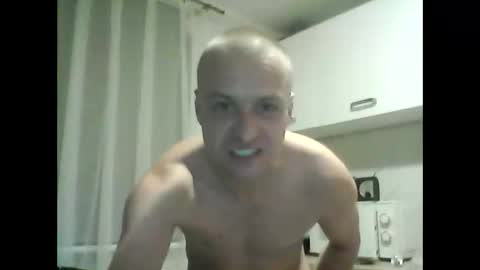 andrew3356577 online show from October 4, 2025, 1:25 am