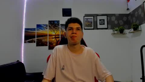 andrew_2811 online show from November 4, 2025, 12:54 am